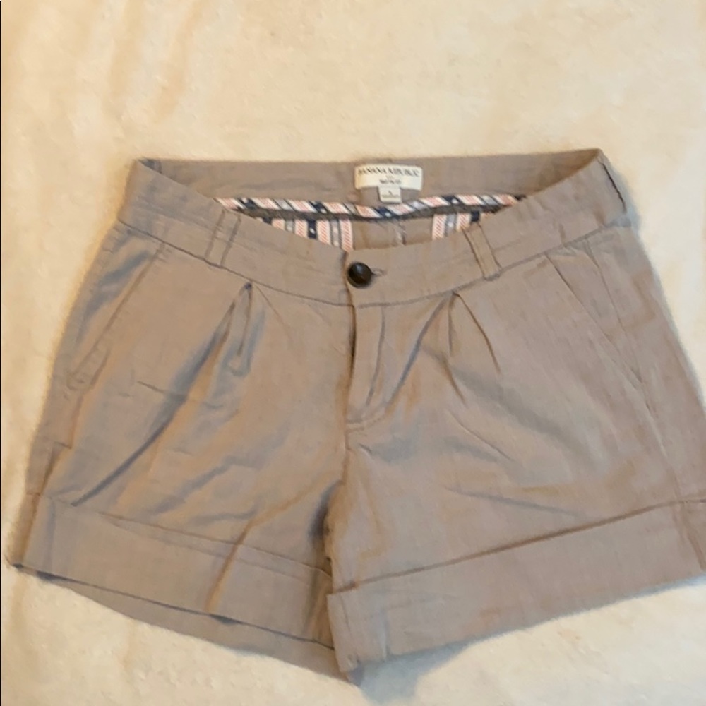BANANA REPLUBLIC SHORTS G22